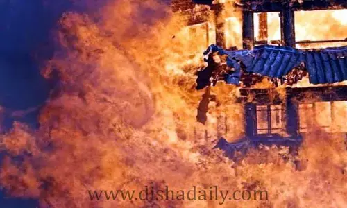 బాణాసంచా స్టాల్‌లో అగ్ని ప్రమాదం.. ఇద్దరు సజీవదహనం