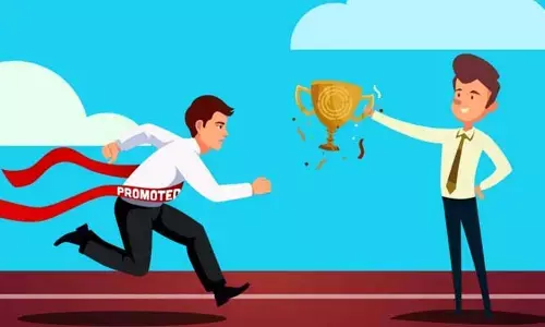 రాష్ట్ర ప్రభుత్వం టీచర్లపై ఇంత చిన్నచూపు చూస్తోందా?