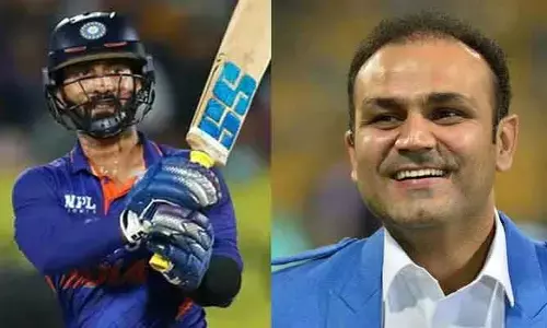 Dinesh Karthik కంటే అతడే బెటర్.. ఫస్ట్ నుండే చెప్పినా వినలే: Virender Sehwag ఆసక్తికర వ్యాఖ్యలు
