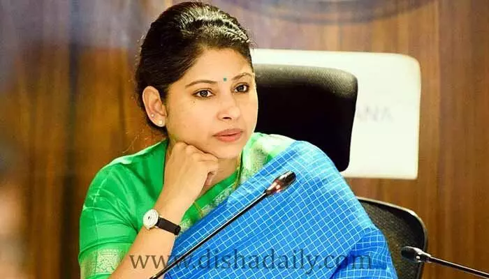 ఒకే దేశం, విభిన్న జీవితాలు! : స్మితా సబర్వాల్ ఆసక్తికర ట్వీట్ ఒకే దేశం, విభిన్న జీవితాలు! : స్మితా సబర్వాల్ ఆసక్తికర ట్వీట్