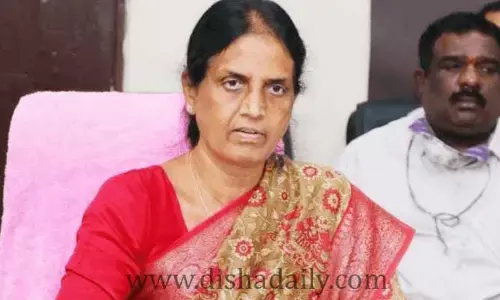 ఇంటర్ విద్యార్థుల వరుస సూసైడ్స్.. మంత్రి సబితా ఇంద్రారెడ్డి కీలక నిర్ణయం!