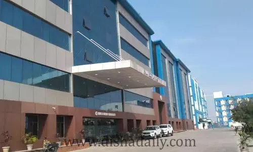 ఐటీ సోదాలతో నిర్మానుష్యంగా మారిన Malla Reddy University