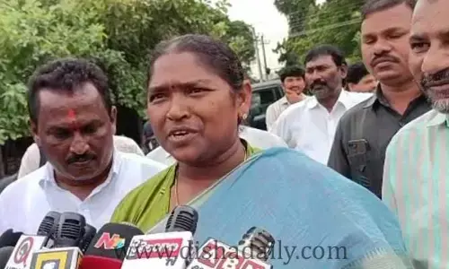 నిధుల పంపకాల తేడాతోనే జడ్పీ సర్వసభ్య సమావేశం బహిష్కరణ : MLA Seethakka