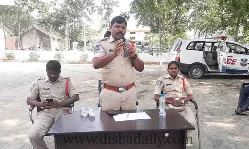 వారిని ఓ కంట కనిపెట్టాలి.. ఆత్మహత్యల నివారణపై స్పెషల్ నజర్