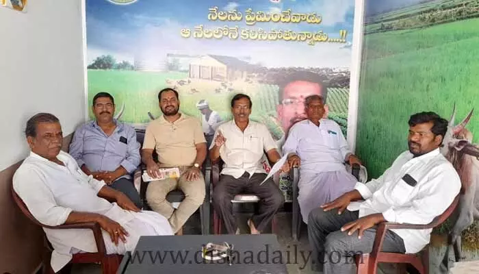 ధాన్యం తూకంలో మోసాలను అరికట్టాలి: మంజీరా రైతు సమాఖ్య ధాన్యం తూకంలో మోసాలను అరికట్టాలి: మంజీరా రైతు సమాఖ్య
