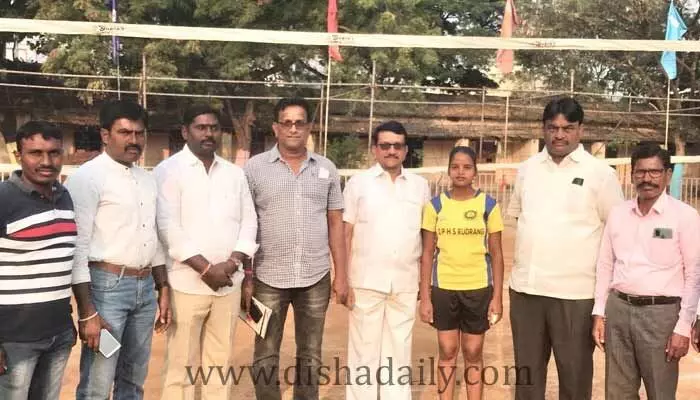 రాష్ట్ర స్థాయి వాలీబాల్ పోటీలకు అక్షయ ఎంపిక రాష్ట్ర స్థాయి వాలీబాల్ పోటీలకు అక్షయ ఎంపిక