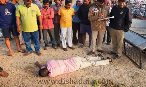వలిగొండ మాజీ శాఖ గ్రంధాలయ చైర్మన్ ఆత్మహత్య