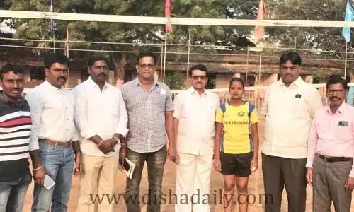 రాష్ట్ర స్థాయి వాలీబాల్ పోటీలకు అక్షయ ఎంపిక