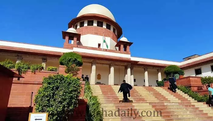 AP News:సర్కార్కు ఊరట.. హైకోర్టు ఉత్తర్వులపై సుప్రీంకోర్టు ఆగ్రహం AP News:సర్కార్కు ఊరట.. హైకోర్టు ఉత్తర్వులపై సుప్రీంకోర్టు ఆగ్రహం