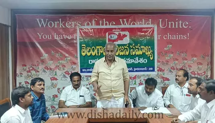 గిరిజన రాష్ట్రపతితో ఆదివాసీల కన్నుపొడిపిస్తున్న మోడీ సర్కార్ గిరిజన రాష్ట్రపతితో ఆదివాసీల కన్నుపొడిపిస్తున్న మోడీ సర్కార్