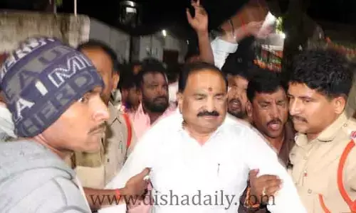 బండి సంజయ్ పర్యటన : పలువురు నాయకుల అరెస్ట్