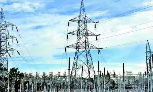 విద్యుత్ బకాయిల చెల్లింపుల్లో రూల్స్ బ్రేక్!