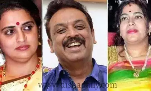 Naresh  మొదటి భార్య రమ్యపై Pavitra Lokesh  ఫిర్యాదు..