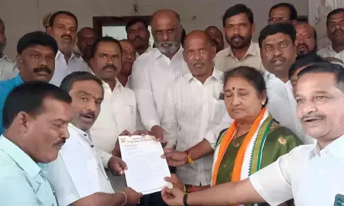 ధరణి పోర్టల్‌ను వెంటనే రద్దు చేయాలి