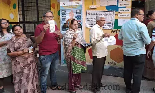 గుజరాత్ ఎన్నికలు... కొనసాగుతున్న మొదటి దశ పోలింగ్