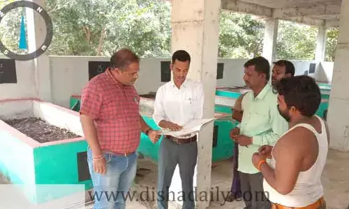 పనుల్లో నిర్లక్ష్యం వహిస్తే సస్పెండ్ చేస్తా.. మున్సిపల్ కమిషనర్