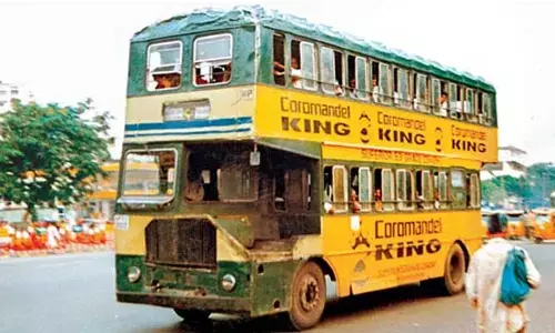 కథా-సంవేదన: డబుల్ డెక్కర్