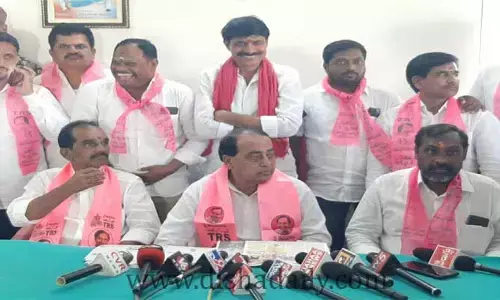 విచారణ పేరుతో థర్డ్ డిగ్రీ ప్రయోగిస్తున్నారు.. Minister Allola Indrakaran Reddy