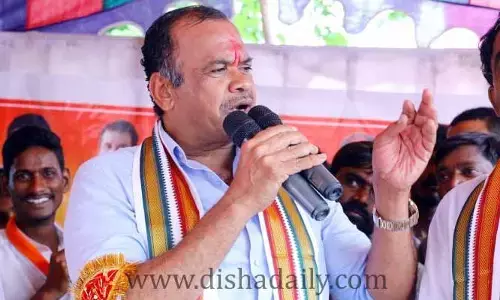 కేసీఆర్ కాంగ్రెస్‌తో కలవక తప్పదు: MP కోమటిరెడ్డి సెన్సేషనల్ కామెంట్స్