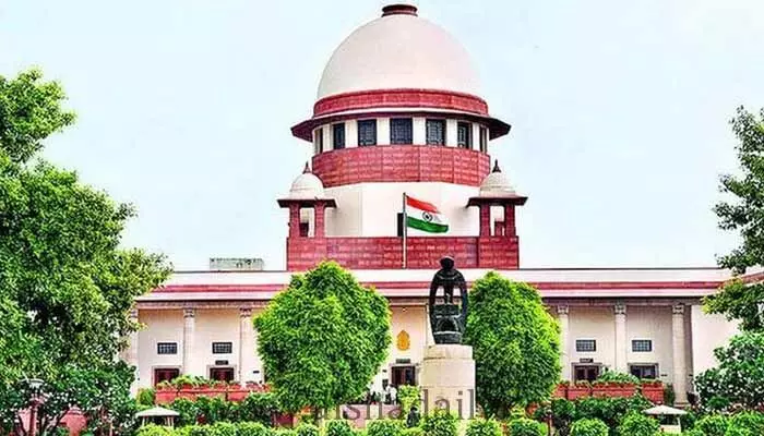 Supreme Courtలో జగన్ ఆస్తుల కేసు.. నిందితుడికి చుక్కెదురు Supreme Courtలో జగన్ ఆస్తుల కేసు.. నిందితుడికి చుక్కెదురు