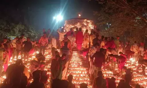 నేత్రపర్వంగా లక్ష దీపోత్సవం.. బర్దిపూర్‌కు పోటెత్తిన భక్తులు