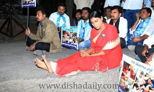 అపోలో హాస్పిటల్‌‌లో దీక్ష కొనసాగిస్తున్న YS Sharmila