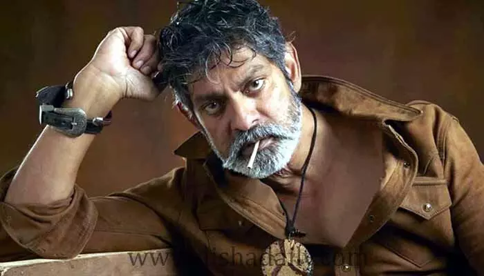 బాలీవుడ్కు Jagapathy Babu.. అదిరిపోయే క్యారెక్టర్తో.. బాలీవుడ్కు Jagapathy Babu.. అదిరిపోయే క్యారెక్టర్తో..