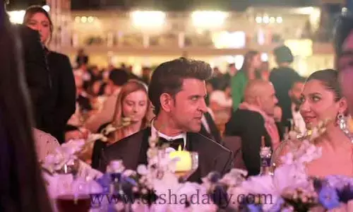 Hrithik Roshan: హృతిక్ రోషన్‌తో పాకిస్థానీ నటి వైరల్ ఫోటోస్