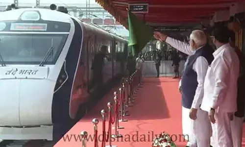ఆరవ వందే భారత్ ఎక్స్‌ప్రెస్‌ను ప్రారంభించిన PM Modi..