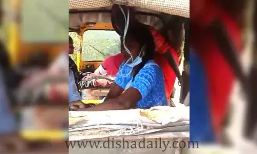 ఆటోలో నార్మల్ డెలివరీ.. Staff Nurse సమయస్ఫూర్తితో తల్లీ బిడ్డ క్షేమం