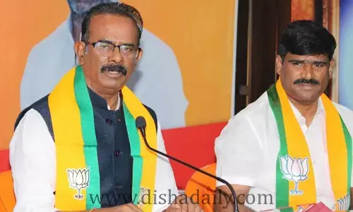 బిగ్ న్యూస్: తెలంగాణలో ఢిల్లీ కంటే అతి పెద్ద లిక్కర్ స్కామ్.. మాజీ MP సెన్సేషనల్ కామెంట్స్