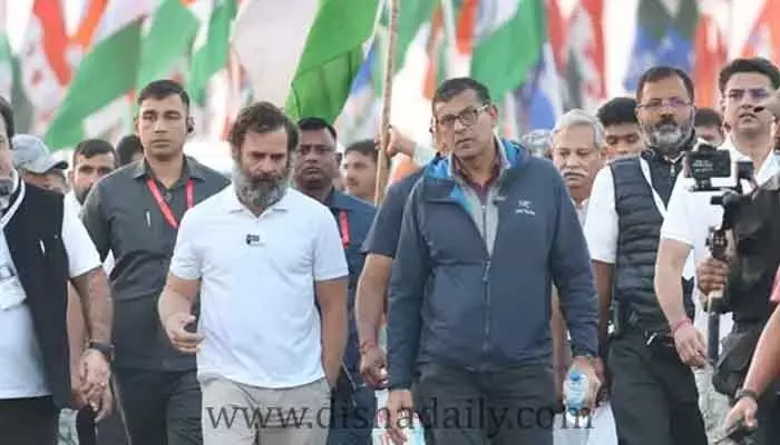Bharat Jodo Yatraలో పాల్గొన్న RBI మాజి గవర్నర్ Bharat Jodo Yatraలో పాల్గొన్న RBI మాజి గవర్నర్