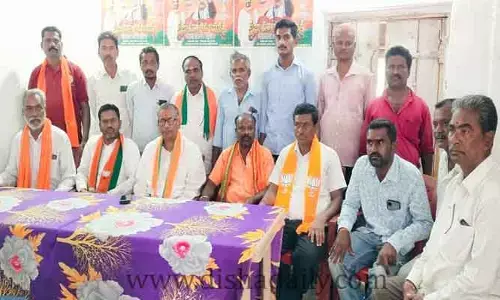 TRSతో రాష్ట్రాన్ని ముంచేశారు.. ఇప్పుడు దేశాన్ని ముంచడానికే BRS : NVSS Prabhakar