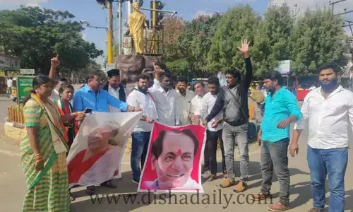 కేంద్ర, రాష్ట్ర ప్రభుత్వాలకు కాంగ్రెస్ భయం పట్టుకుంది