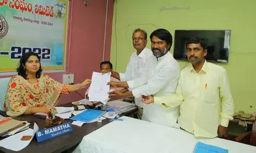 నామినేషన్ దాఖలు చేసిన కాంగ్రెస్ అభ్యర్థులు