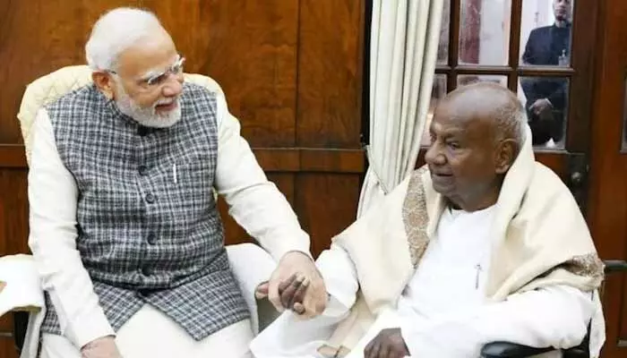 Modi కన్నా దేవెగౌడ పెద్ద నాయకుడు... జేడీఎస్ అధ్యక్షుడు సంచలన వ్యాఖ్యలు Modi కన్నా దేవెగౌడ పెద్ద నాయకుడు... జేడీఎస్ అధ్యక్షుడు సంచలన వ్యాఖ్యలు