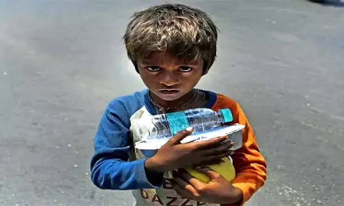 ఇదీ సంగతి: అధికారమే అబద్ధం అడుతుందా?