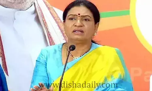 అవి కేసీఆర్ కుటుంబానికి అలవాటే: DK Aruna