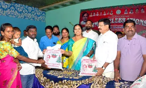 పండుగలను ప్రతి ఒక్కరూ సంతోషంగా జరుపుకోవాలి.. MLA Padma Devender Reddy