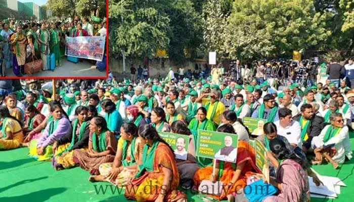 Amaravati: అమరావతే రాజధాని.. ఢిల్లీ గడ్డలో దద్దరిల్లిన నినాదం Amaravati: అమరావతే రాజధాని.. ఢిల్లీ గడ్డలో దద్దరిల్లిన నినాదం