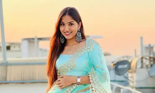 ప్రణవి పరువాల విందుకు కుర్రాళ్లు దాసోహం..