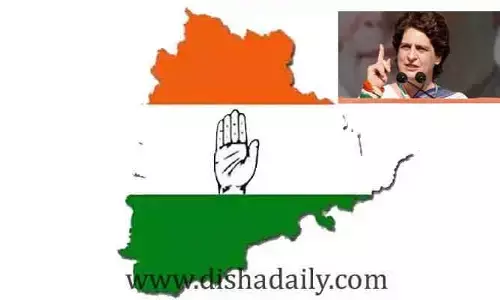 T- కాంగ్రెస్ వివాదం..  ఉత్తమ్ కుమార్ రెడ్డికి ప్రియాంకా గాంధీ ఫోన్ కాల్..!