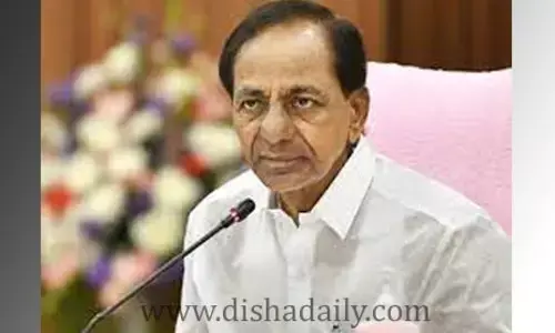 సీఎం కేసీఆర్‌కు షాక్.. నిధులు దొంగిలించిందని సర్కార్‌పై కేసులు వేస్తున్న సర్పంచ్‌లు