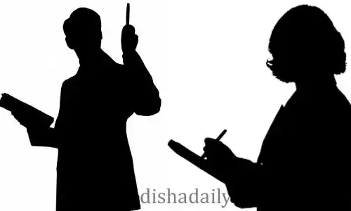 Ap News: బదిలీల్లో అడ్డదారులు.. ఇదేంటి గురువులూ!