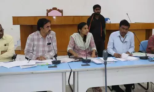 నీటి సరఫరాపై నిర్లక్ష్యంగా ఉండొద్దు: జీడబ్ల్యూఎంసీ కమిషనర్ ప్రావిణ్య