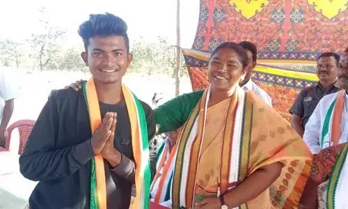 నవ సమాజ నిర్మాణంలో యువత పాత్ర కీలకం: MLA Seethakka
