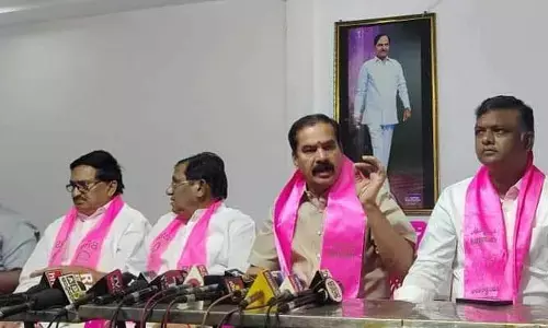 కహానీలు చెప్పడం తప్ప కిషన్‌రెడ్డి దేనికీ పనికిరాడు: వినయ్ భాస్కర్