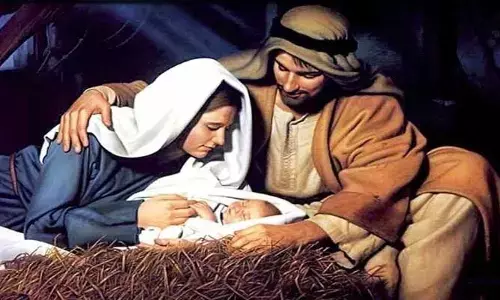 Christmas: క్రిస్మస్ చెట్టు వెనకున్న కథలేంటో తెలుసా?