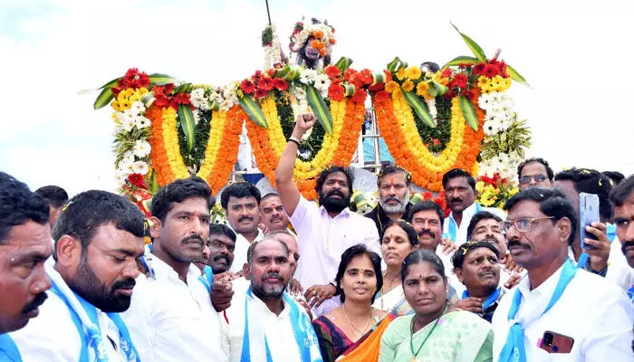 తెలంగాణ వీరత్వానికి ప్రతీక సర్దార్ సర్వాయి పాపన్న గౌడ్ : Minister Srinivas Goud తెలంగాణ వీరత్వానికి ప్రతీక సర్దార్ సర్వాయి పాపన్న గౌడ్ : Minister Srinivas Goud