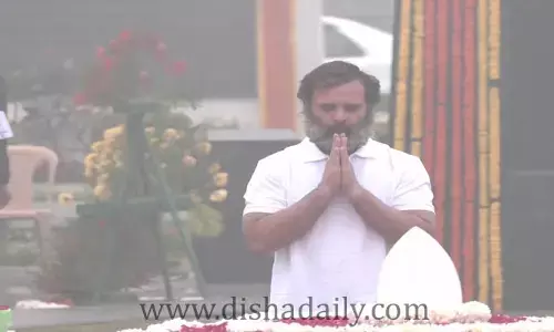 వాజ్ పేయికి రాహుల్ గాంధీ నివాళి